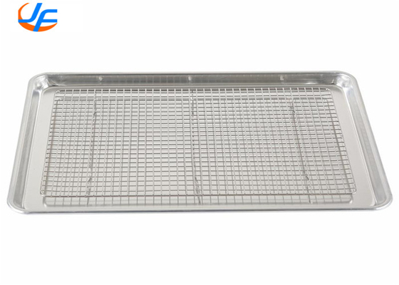 RK Bakeware China-16 Gauge Wire in Rim Aluminum Sheet Pan with Footed Cooling Rack / Pan Grate