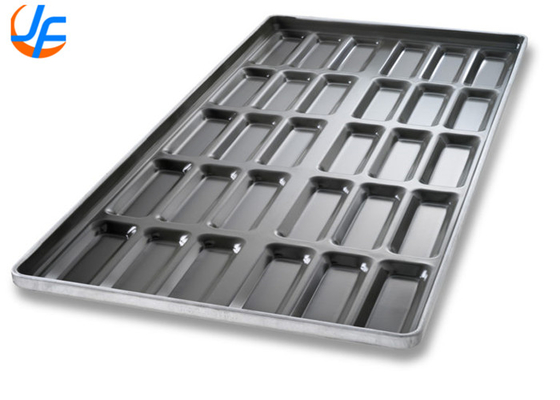 RK Bakeware China Foodservice 41053 Chicago Metallic Glazed Aluminized Steel Blunt End Hoagie Bun Pan Tray