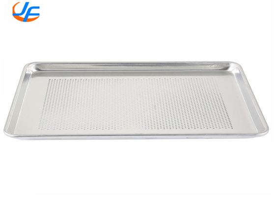 RK Bakeware China-16 Gauge Wire in Rim Aluminum Sheet Pan with Footed Cooling Rack / Pan Grate