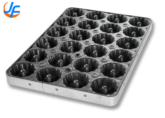 RK Bakeware China-43055 Chicago Metallic  15 Compartment Glazed Aluminized Steel Bundtlette Mini Cake Pan