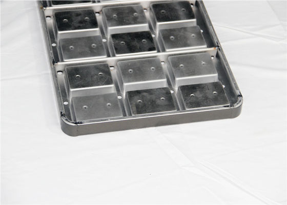 18 Cavity Wine Red Non Stick Square Cupcake Pan